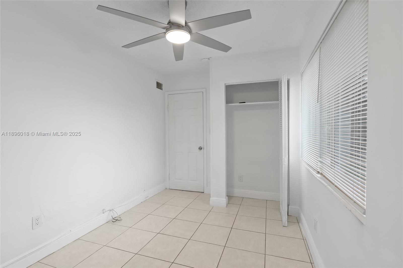 RIVER BEND - Residential Lease