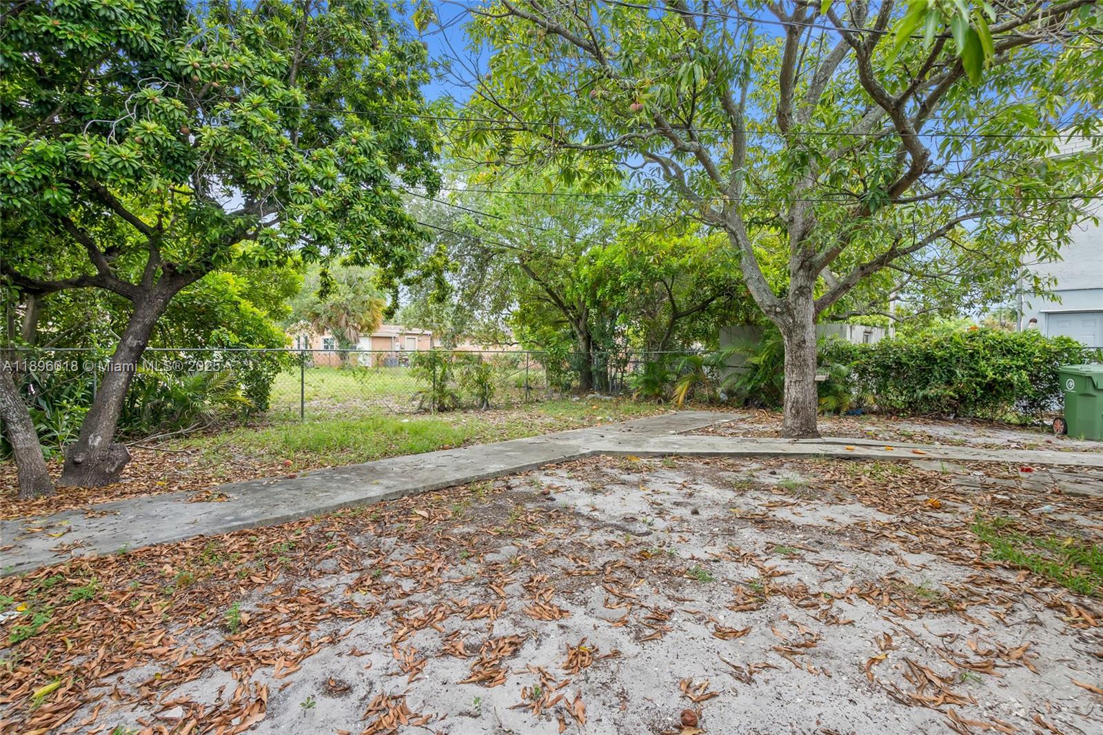 RIVER BEND - Residential Lease
