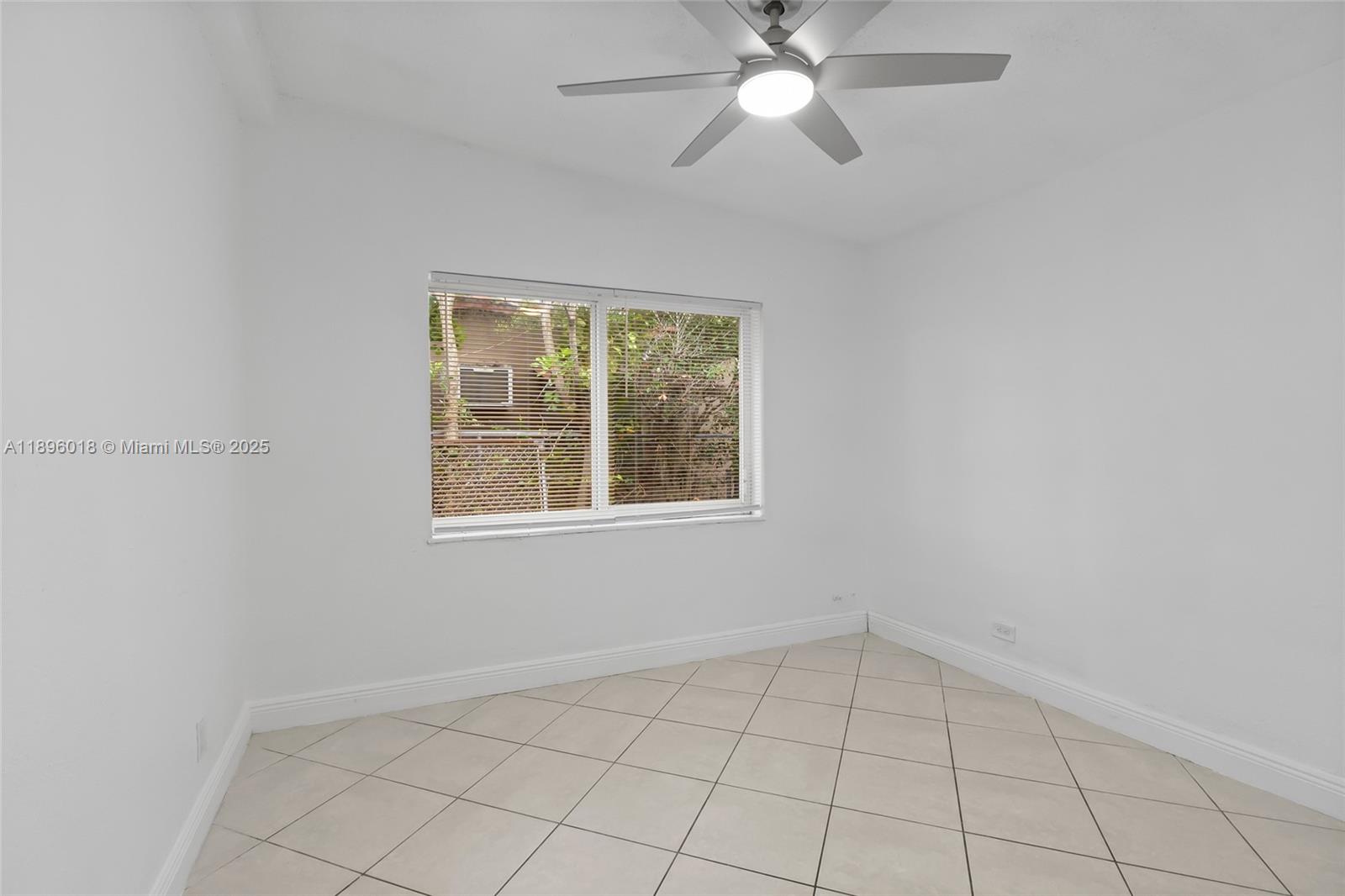RIVER BEND - Residential Lease