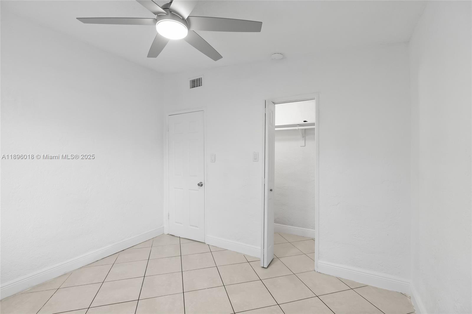 RIVER BEND - Residential Lease