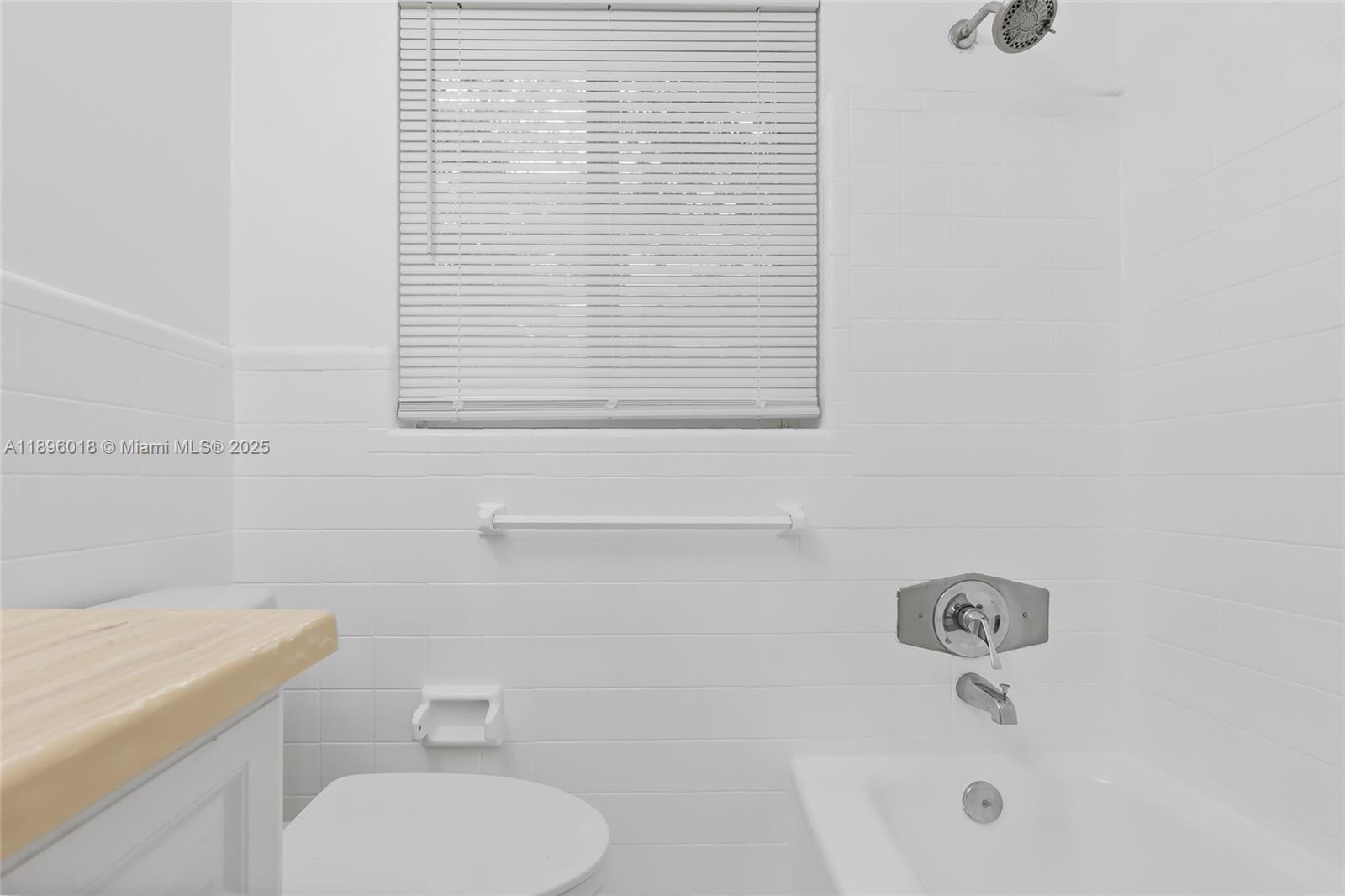 RIVER BEND - Residential Lease