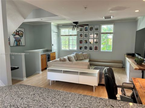 2811 NE 185th St 805 Aventura FL 33180
