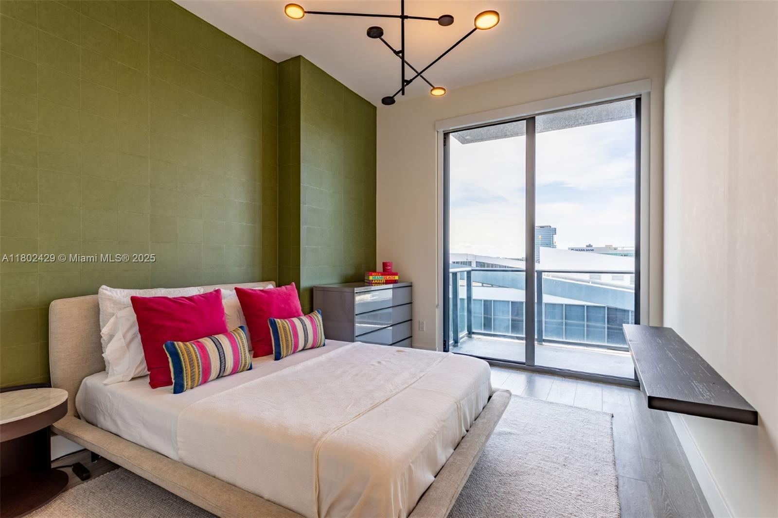 AVENTURA PARKSQUARE RESID - Residential Lease
