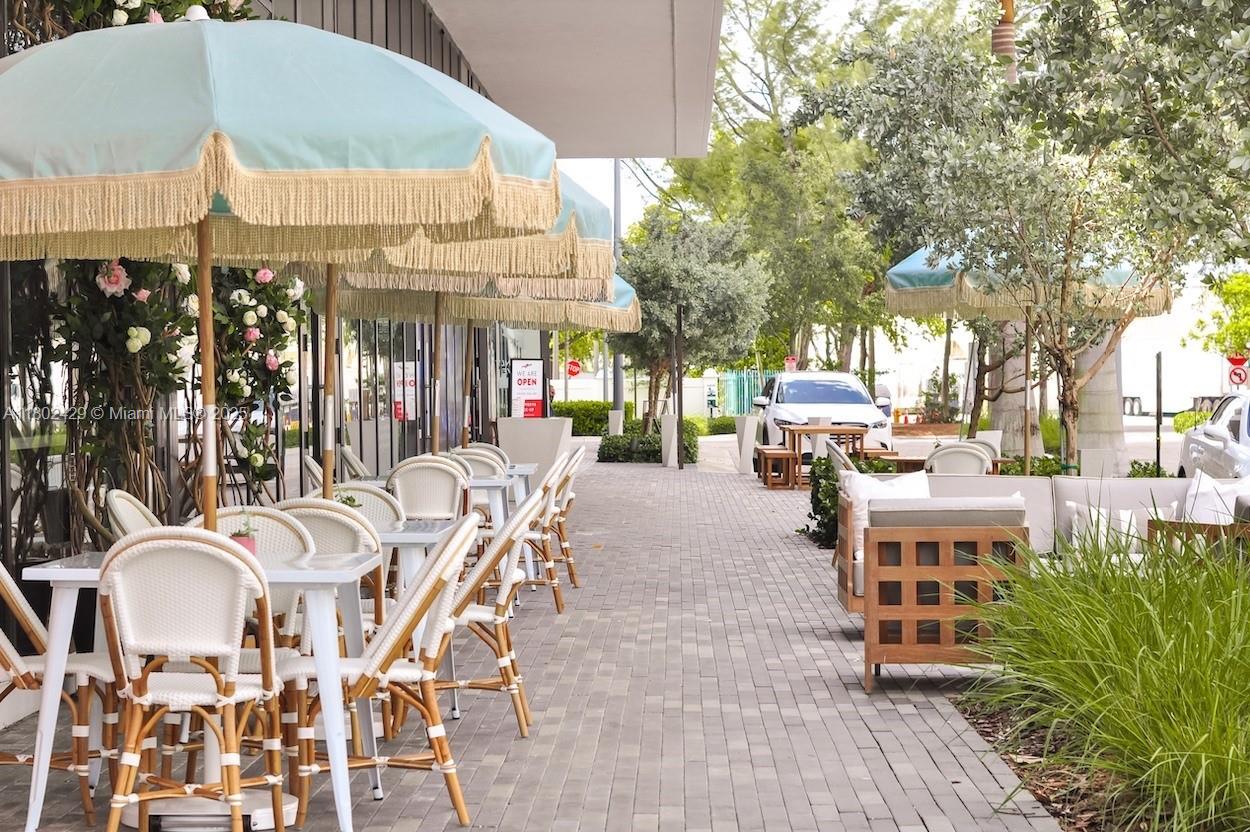 AVENTURA PARKSQUARE RESID - Residential Lease