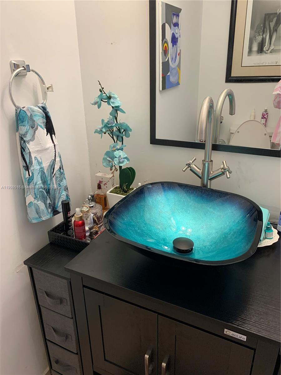 VIRGINIA OAKS CONDO - Residential Lease