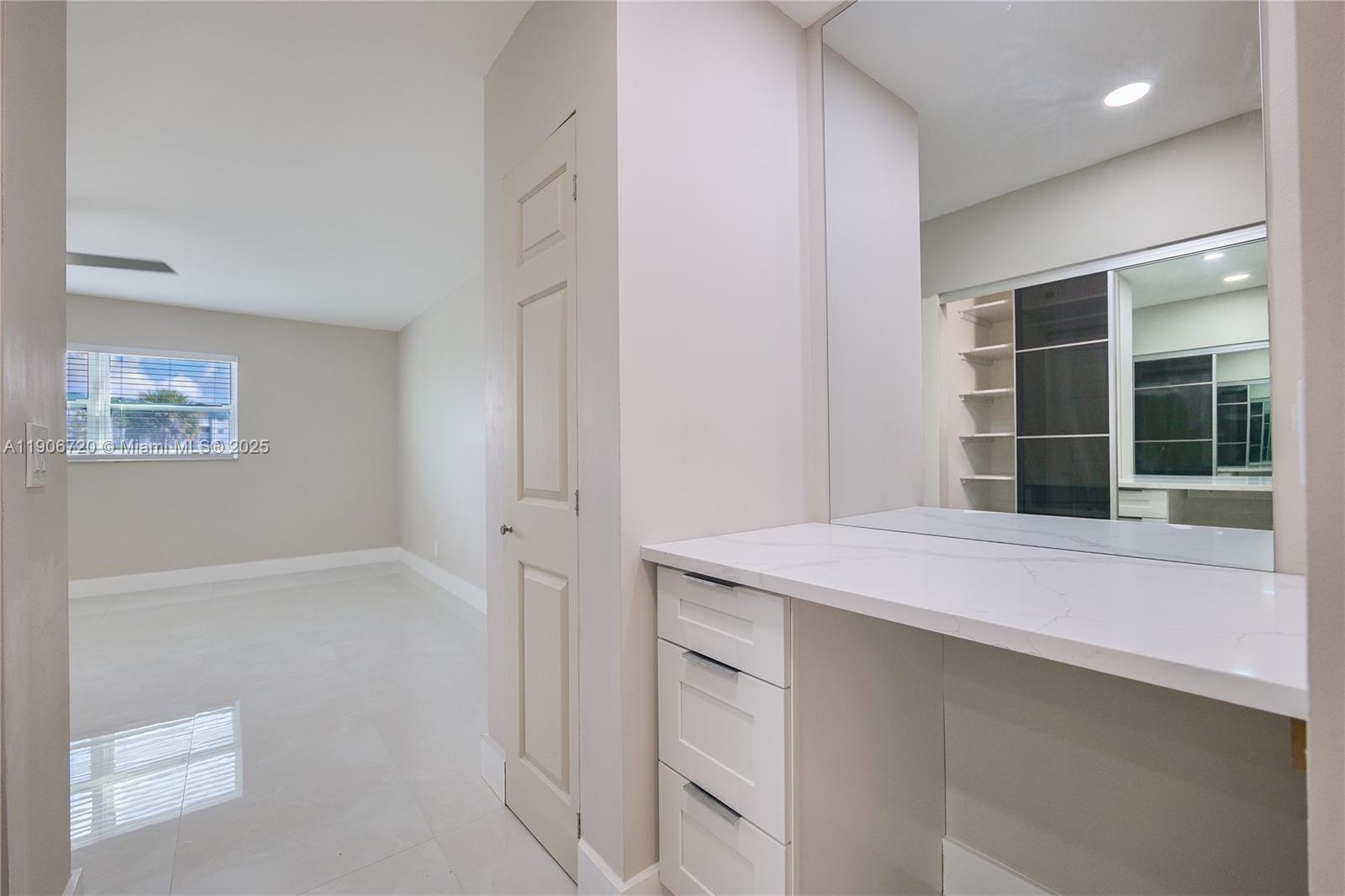 CASTLE APARTMENTS 15 COND - Residential