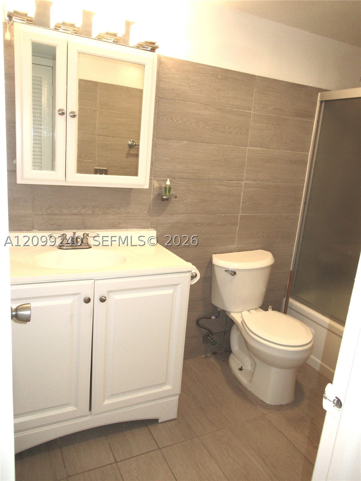 581 Blue Heron Dr 309-B