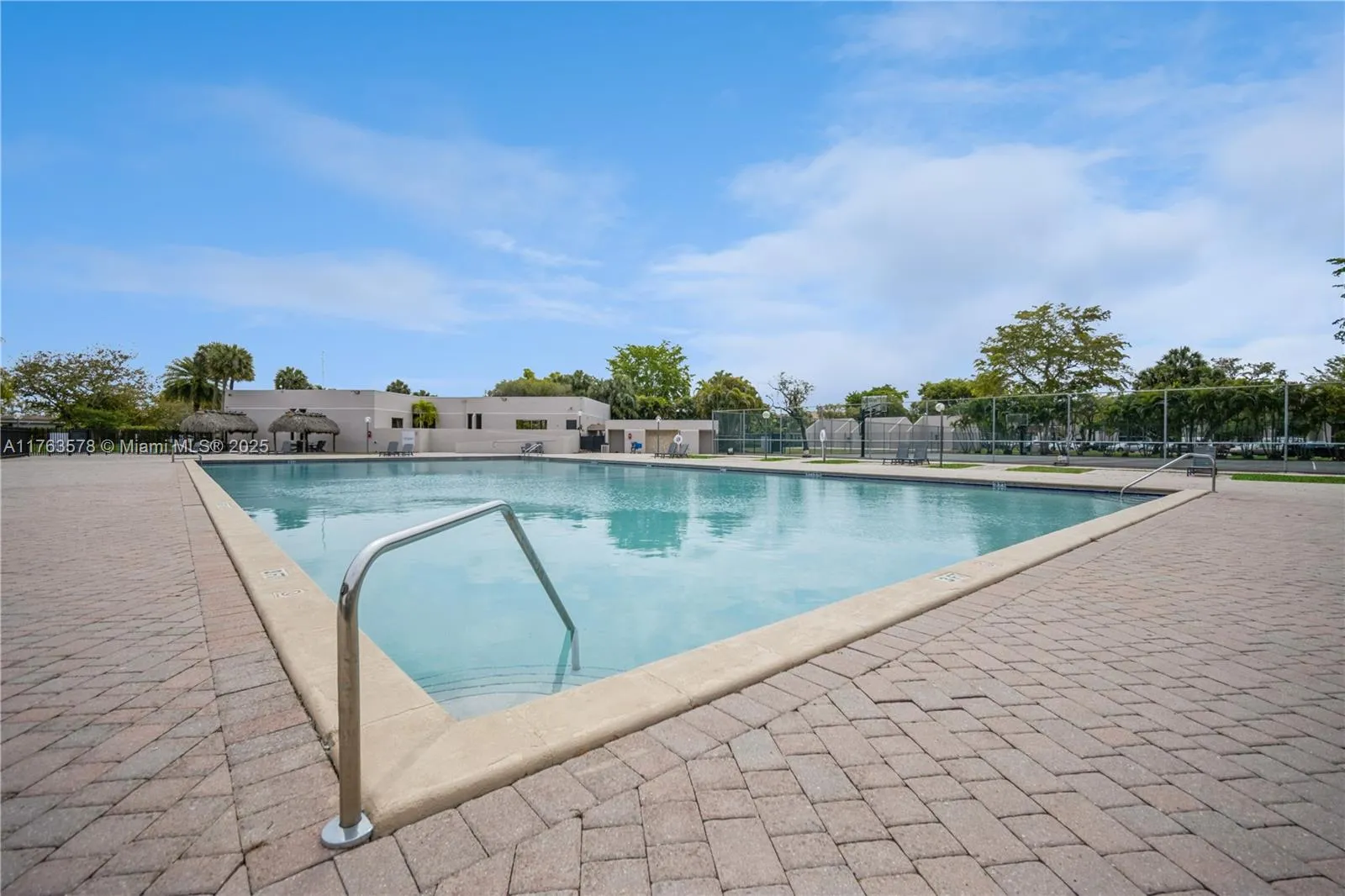 Miami, Florida 33183, United States, 2 Bedrooms Bedrooms, ,2 BathroomsBathrooms,Residential,Active,91012