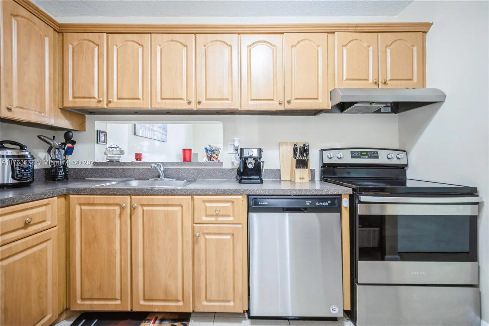 Miami, Florida 33183, United States, 2 Bedrooms Bedrooms, ,2 BathroomsBathrooms,Residential,Active,91012