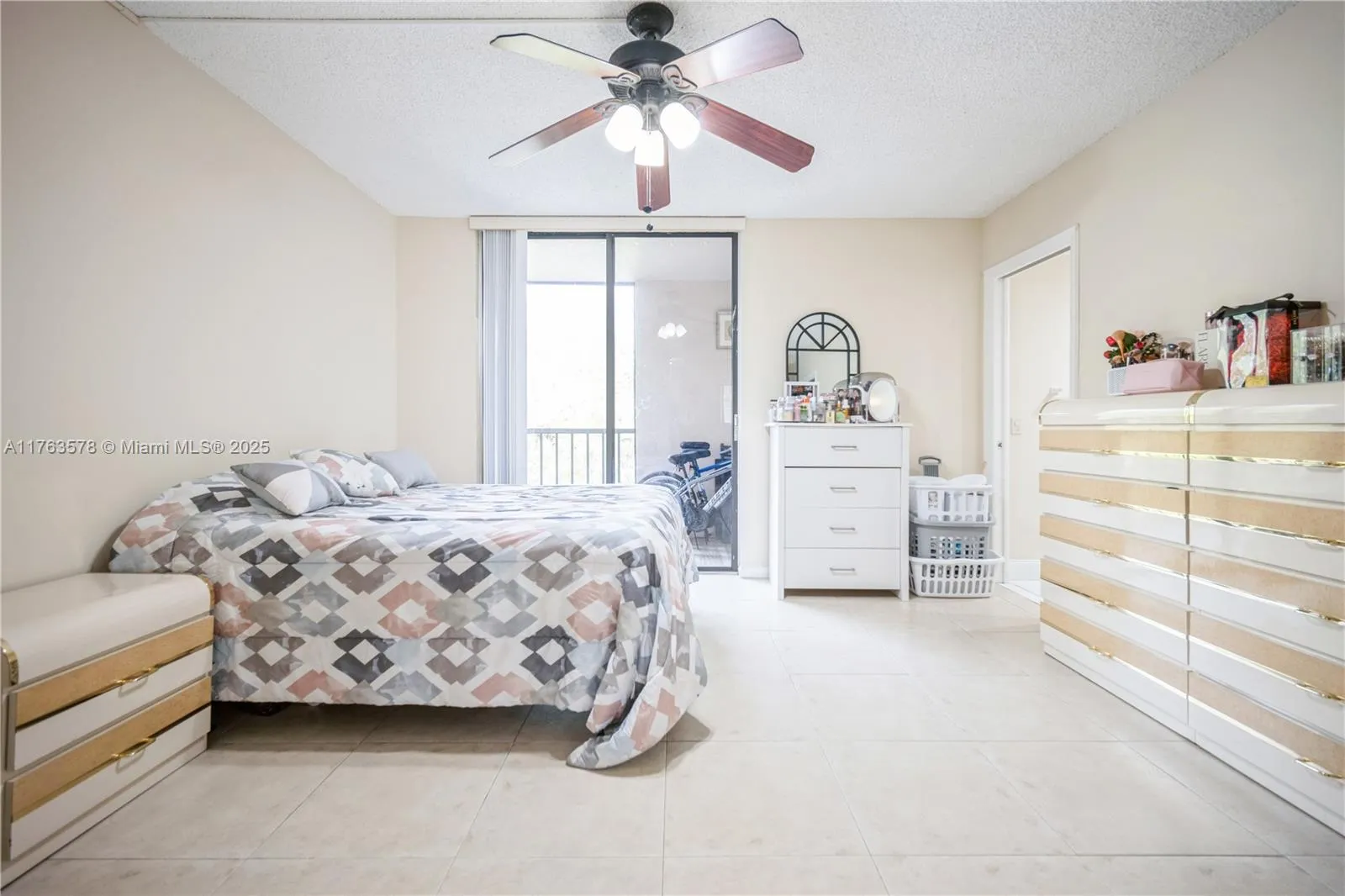Miami, Florida 33183, United States, 2 Bedrooms Bedrooms, ,2 BathroomsBathrooms,Residential,Active,91012