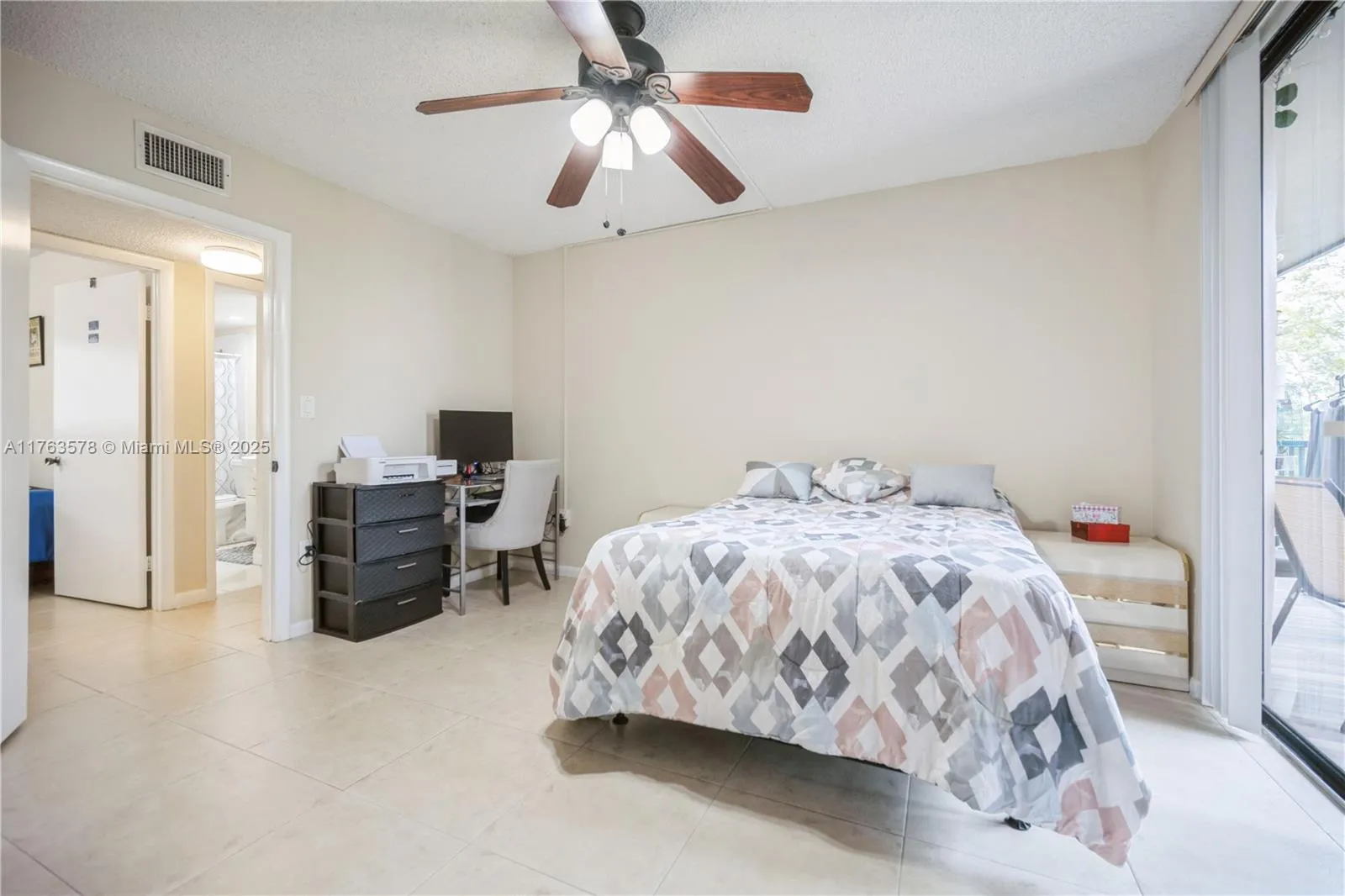 Miami, Florida 33183, United States, 2 Bedrooms Bedrooms, ,2 BathroomsBathrooms,Residential,Active,91012
