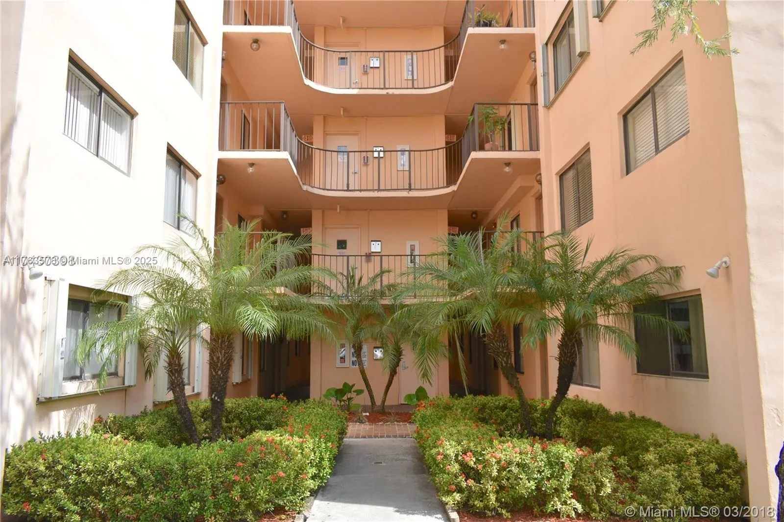 Miami, Florida 33183, United States, 2 Bedrooms Bedrooms, ,2 BathroomsBathrooms,Residential,Active,91012