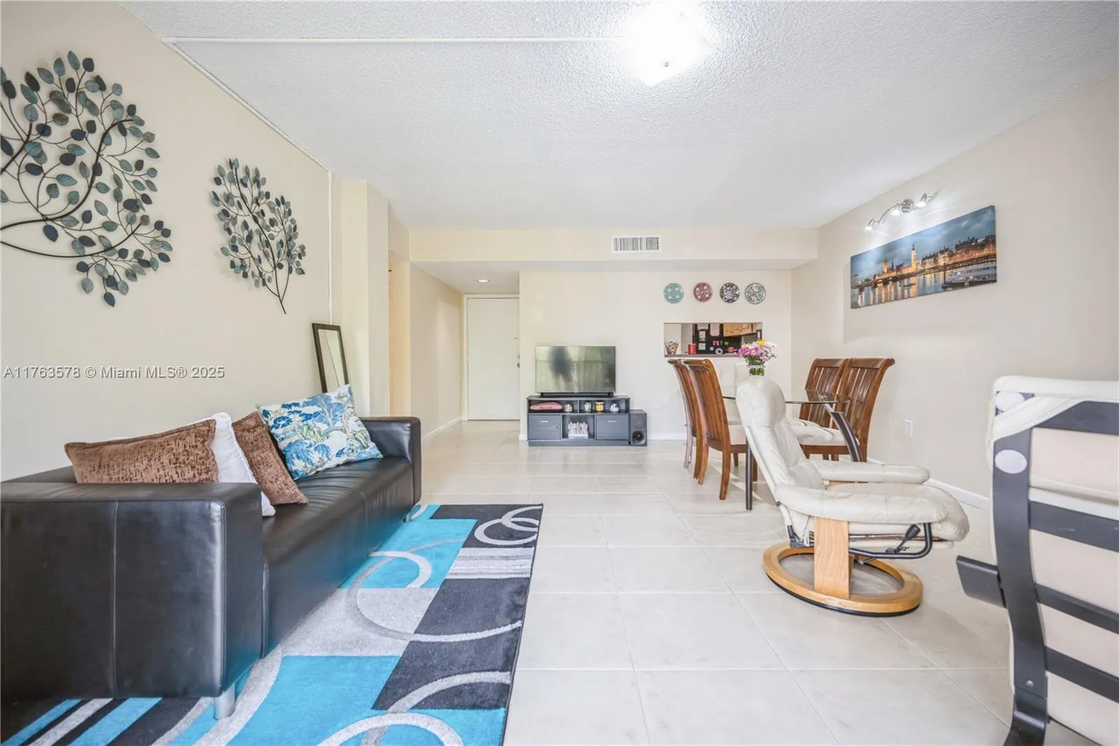 Miami, Florida 33183, United States, 2 Bedrooms Bedrooms, ,2 BathroomsBathrooms,Residential,Active,91012