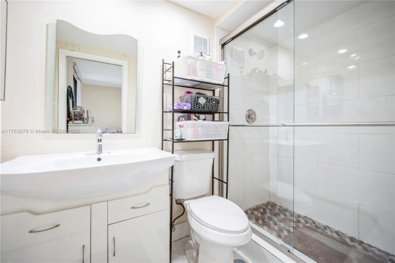 Miami, Florida 33183, United States, 2 Bedrooms Bedrooms, ,2 BathroomsBathrooms,Residential,Active,91012