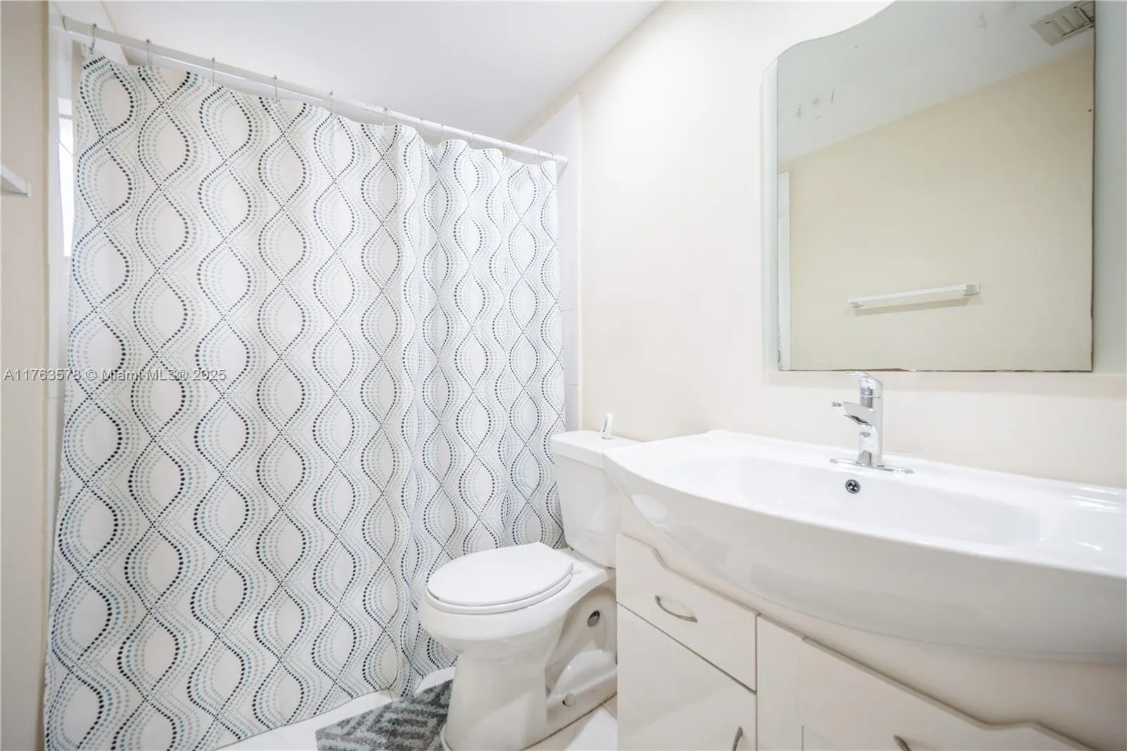 Miami, Florida 33183, United States, 2 Bedrooms Bedrooms, ,2 BathroomsBathrooms,Residential,Active,91012