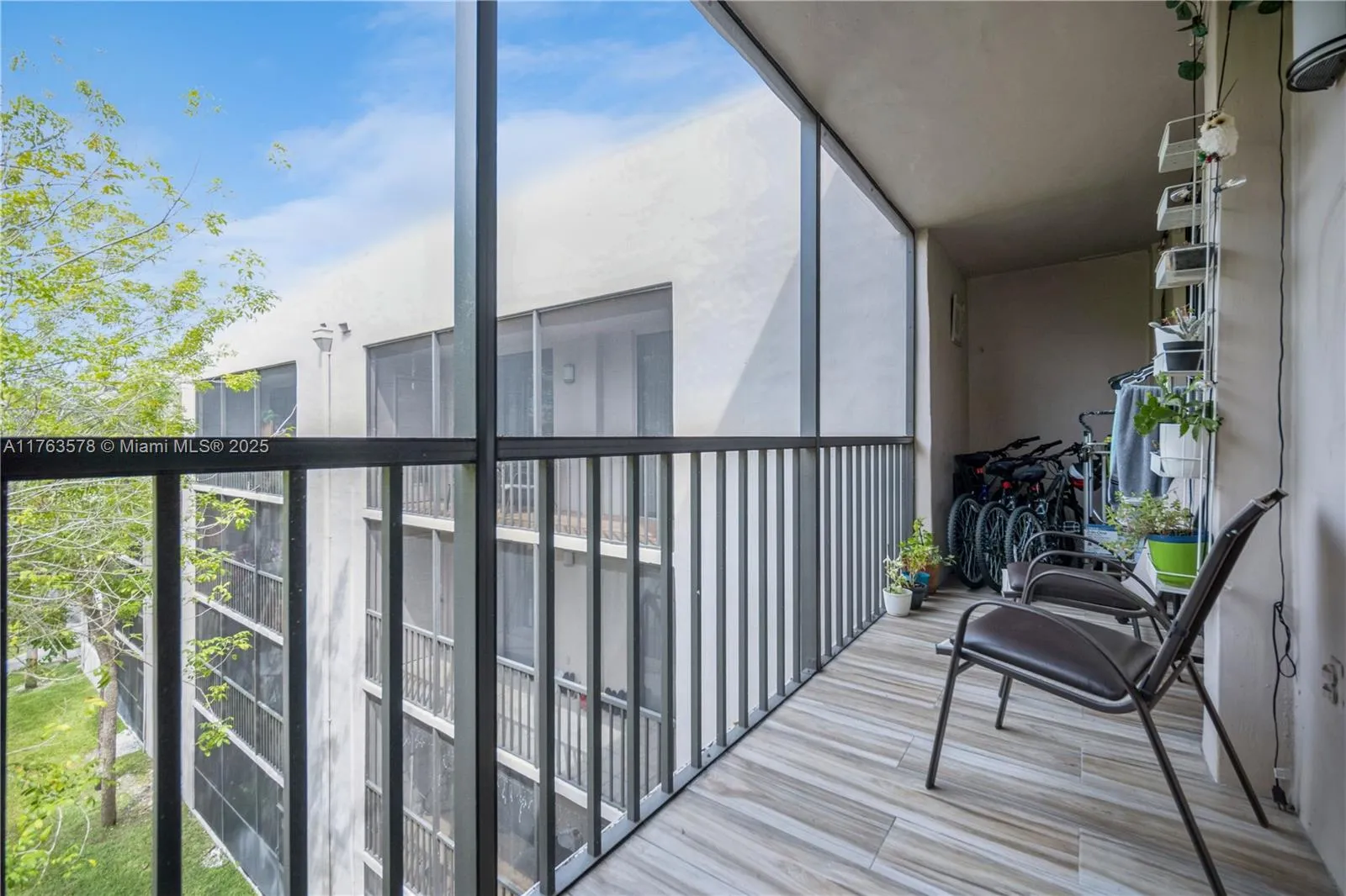 Miami, Florida 33183, United States, 2 Bedrooms Bedrooms, ,2 BathroomsBathrooms,Residential,Active,91012