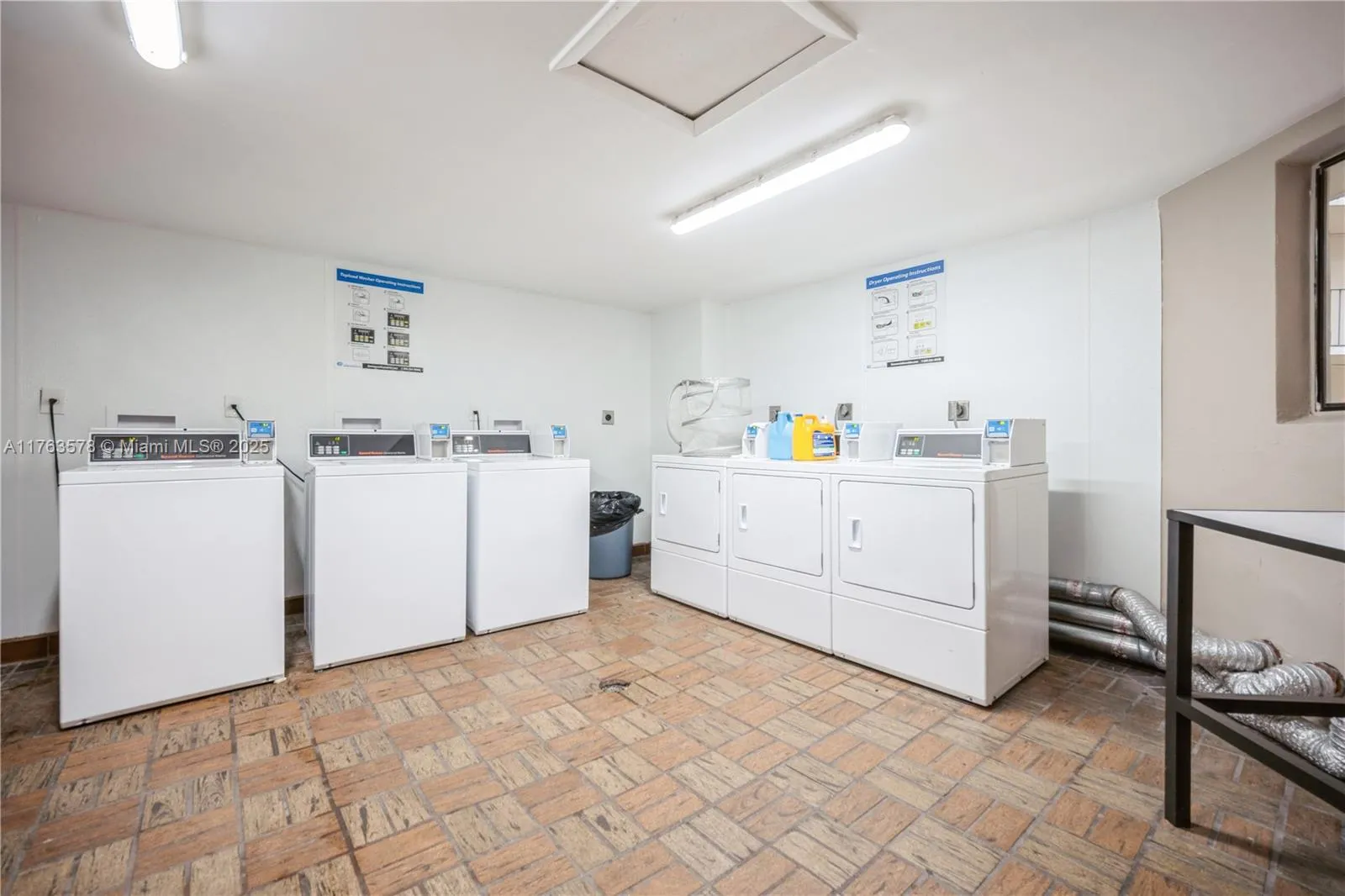 Miami, Florida 33183, United States, 2 Bedrooms Bedrooms, ,2 BathroomsBathrooms,Residential,Active,91012