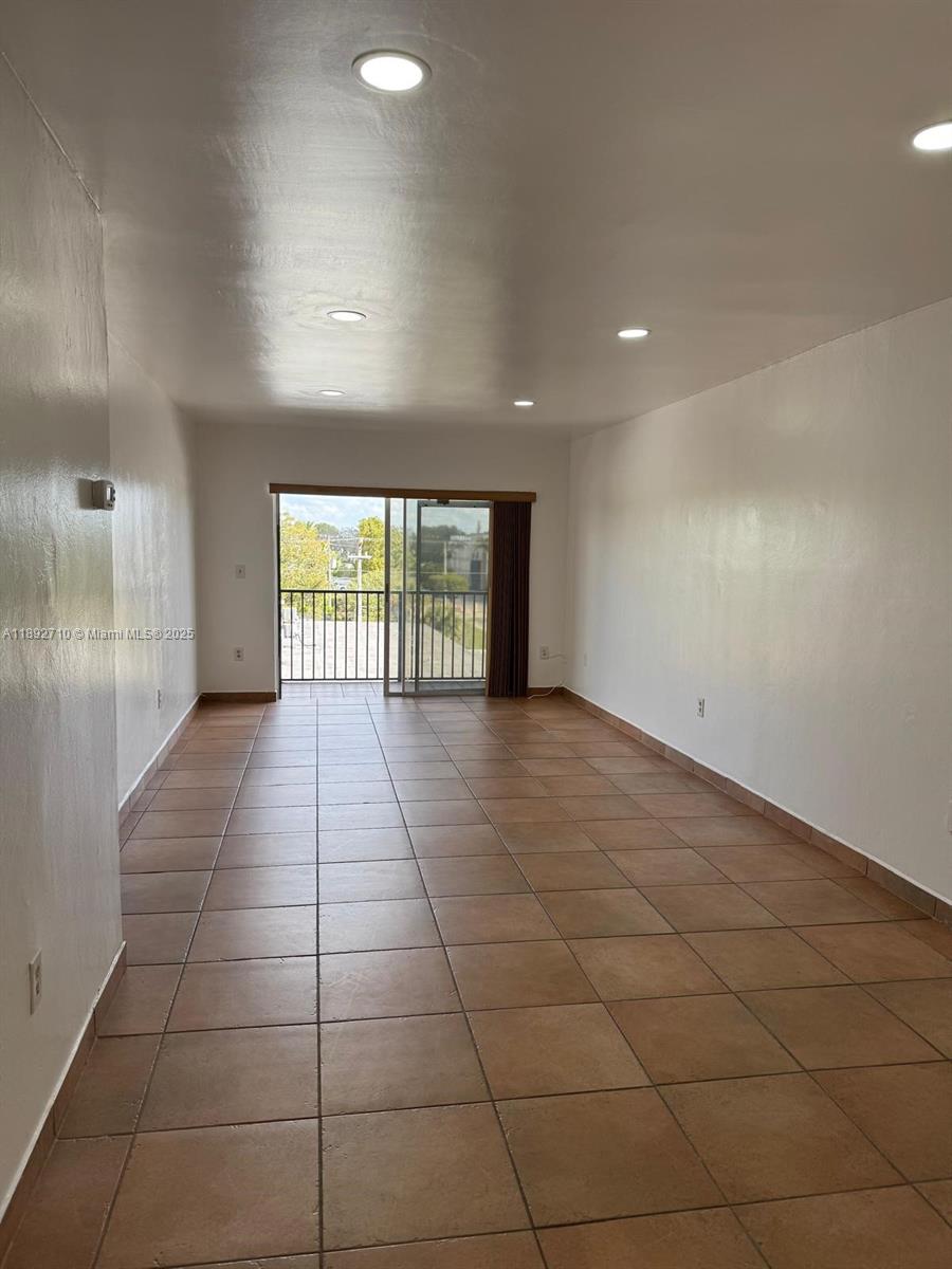 VIRGINIA GARDENS CONDO - Residential Lease