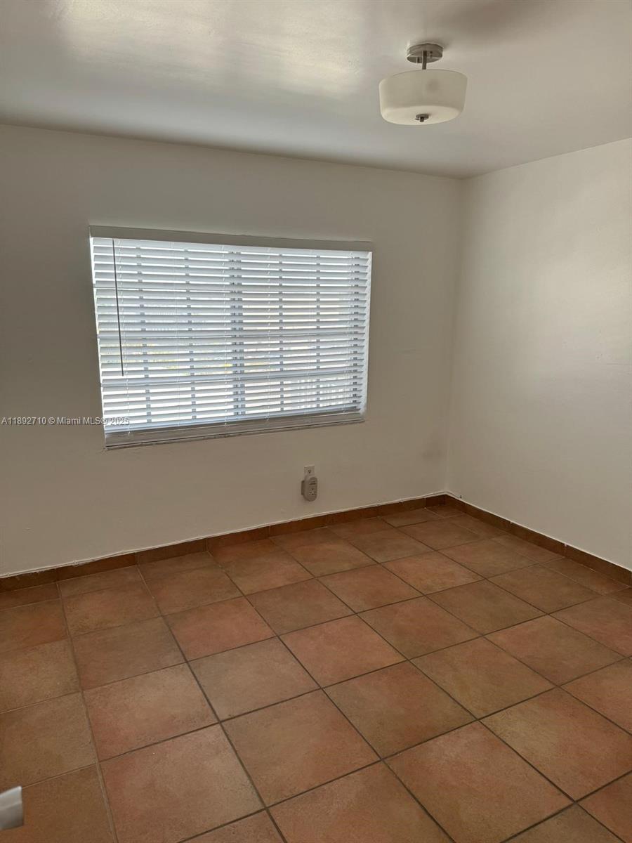 VIRGINIA GARDENS CONDO - Residential Lease