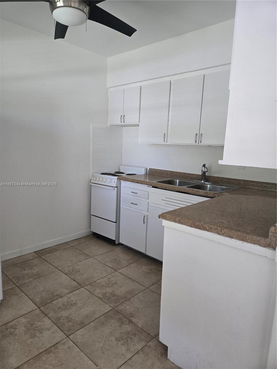 DANIA BEACH - Residential Lease