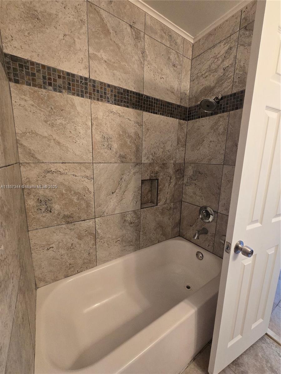 DANIA BEACH - Residential Lease