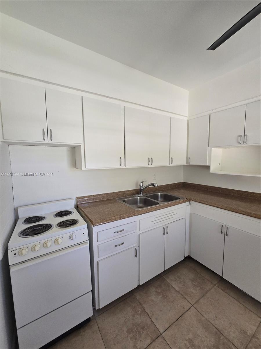 DANIA BEACH - Residential Lease