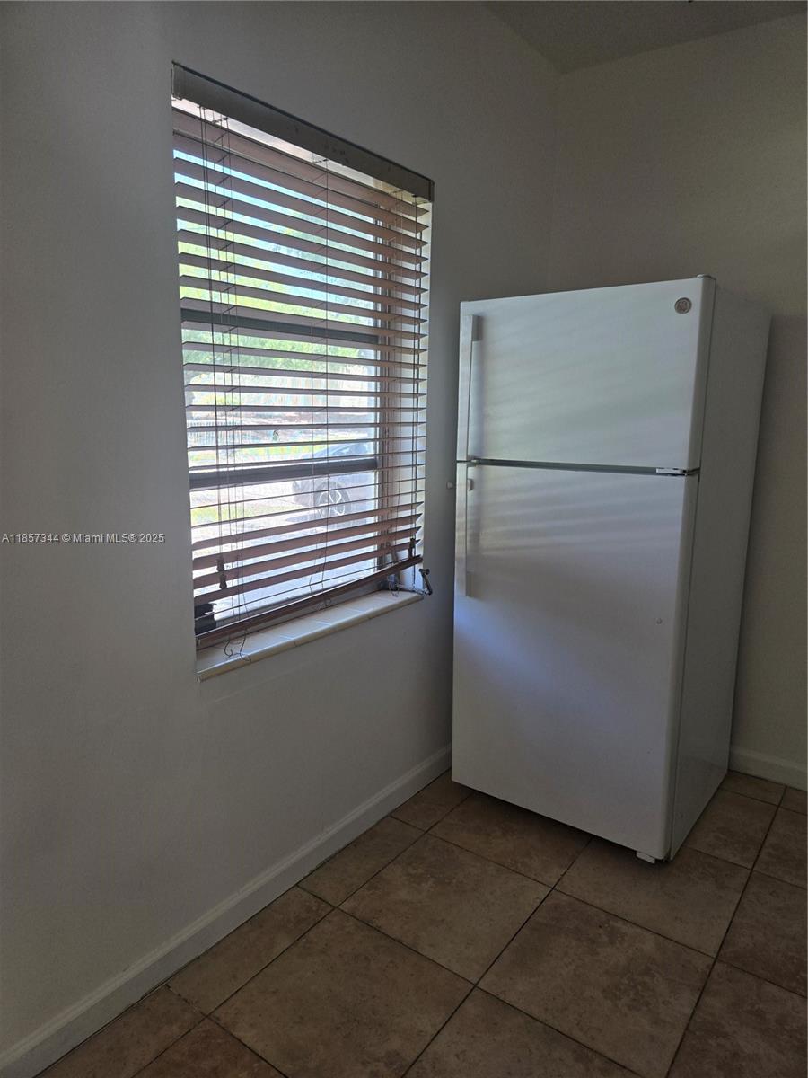 DANIA BEACH - Residential Lease