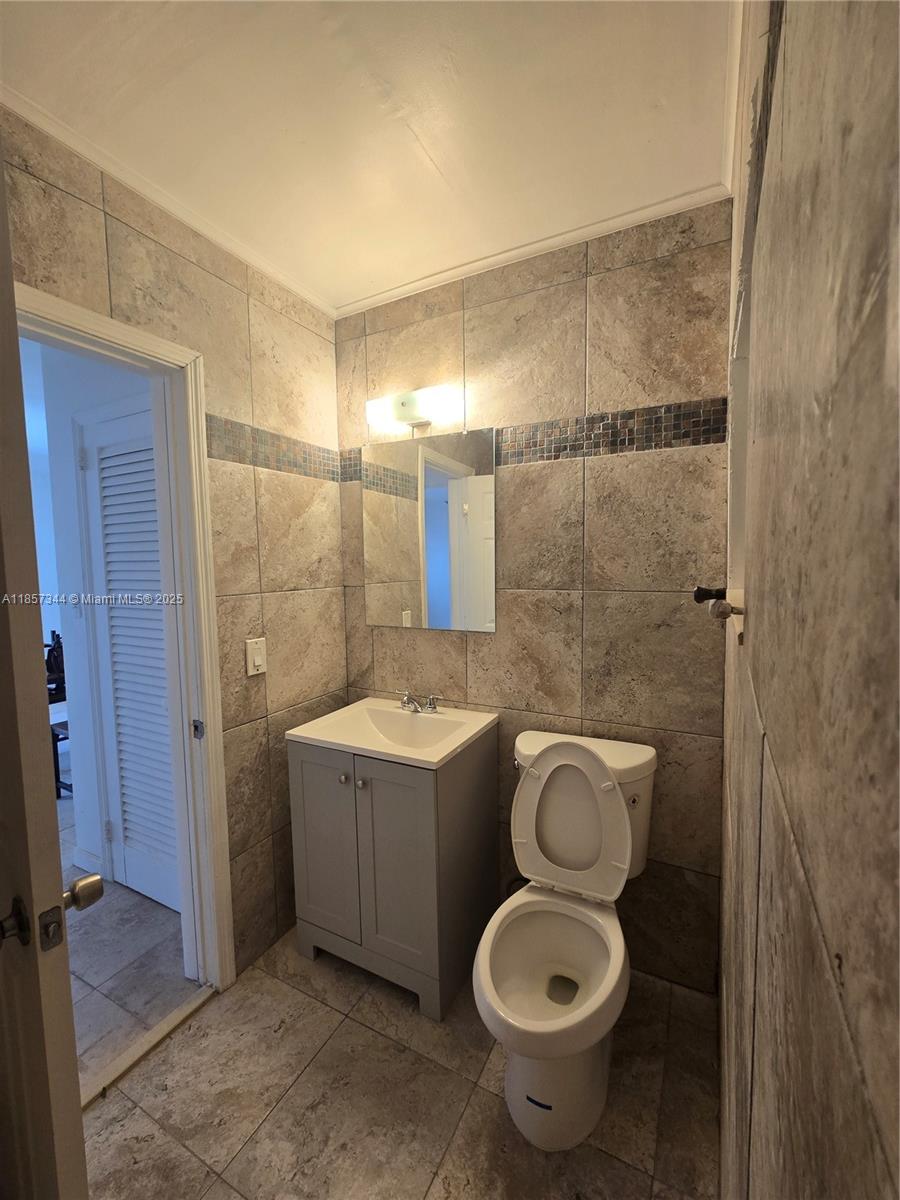 DANIA BEACH - Residential Lease