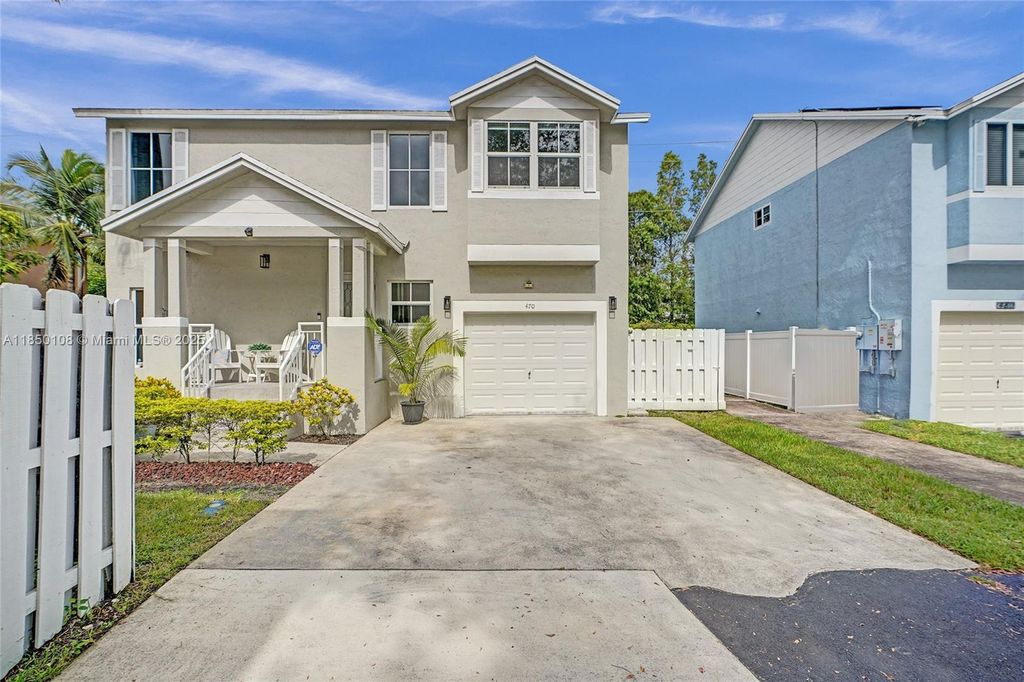 Photo of 470 NW 102nd Ter, Pembroke Pines, FL 33026 (MLS # A11850108)