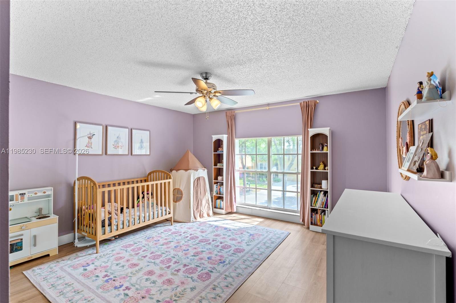 EMBASSY LAKES - Residential