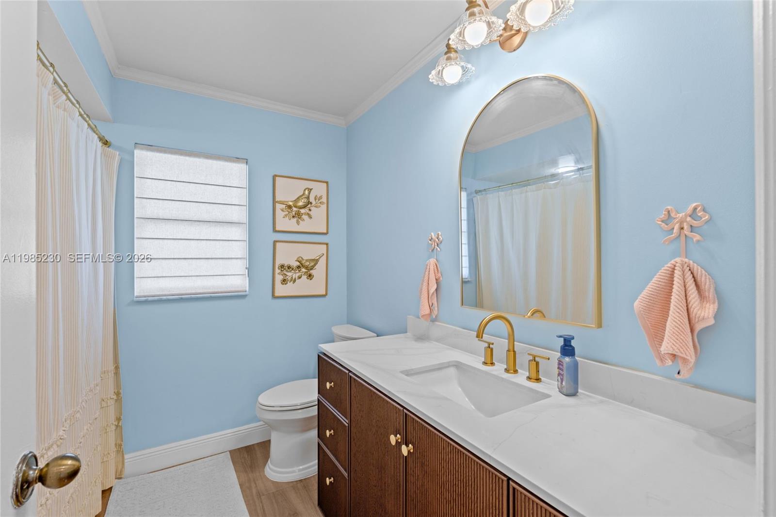 EMBASSY LAKES - Residential