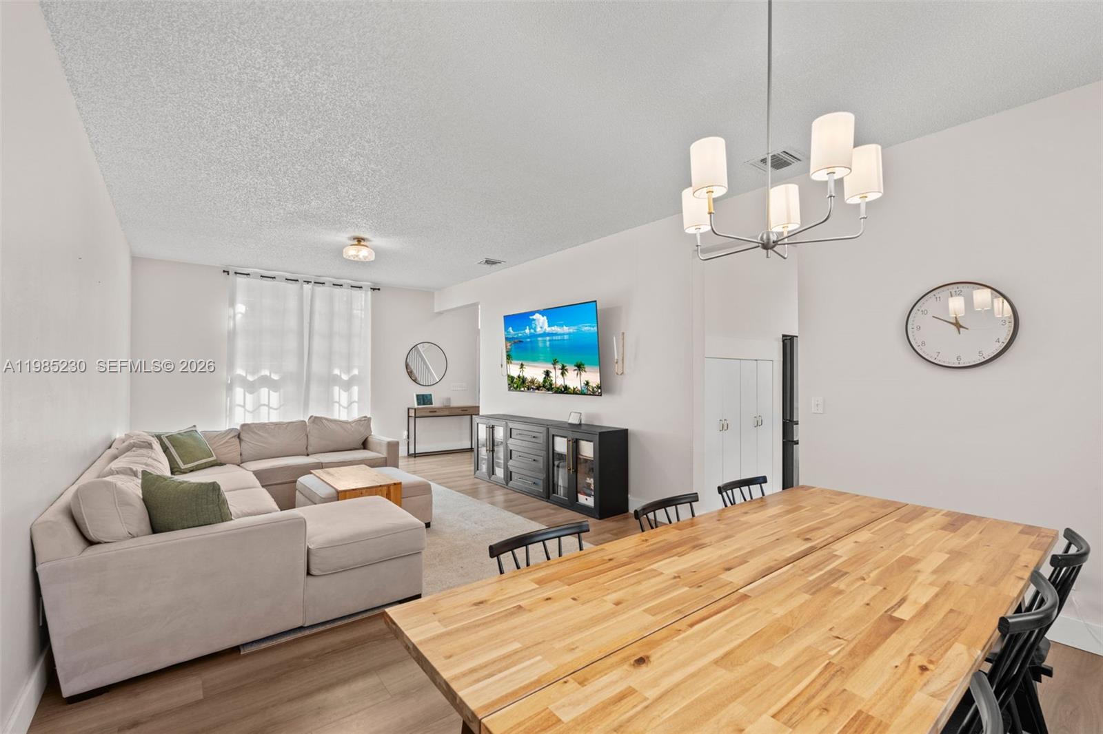 EMBASSY LAKES - Residential