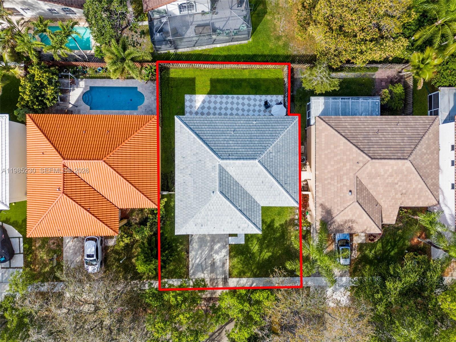 EMBASSY LAKES - Residential
