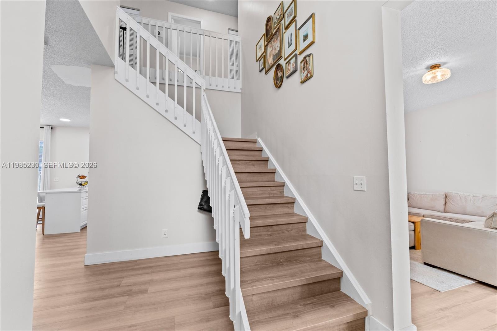 EMBASSY LAKES - Residential