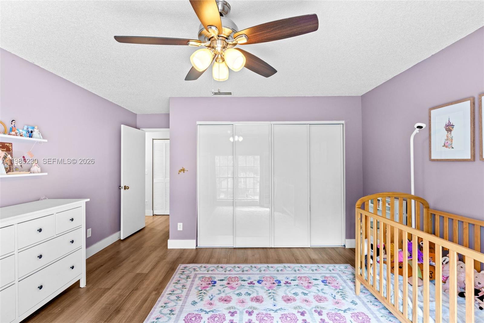 EMBASSY LAKES - Residential