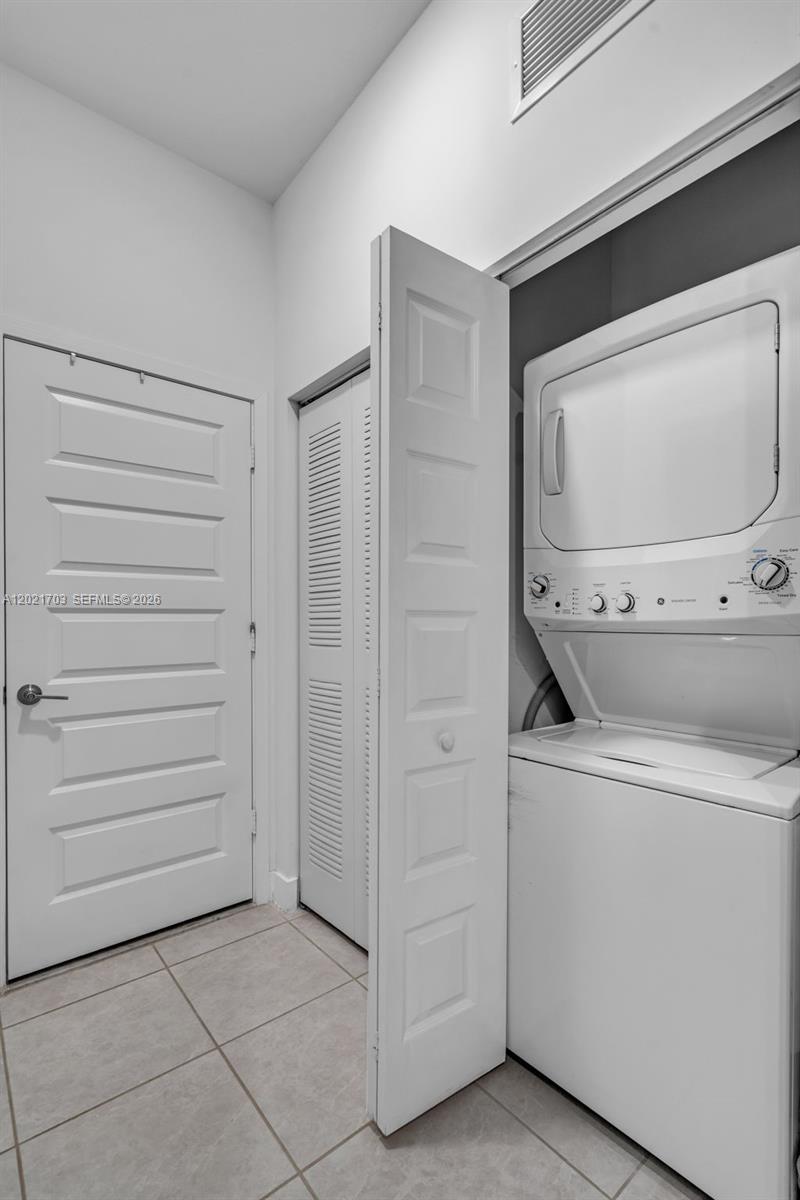 APEX AT PARK CENTRAL COND - Residential