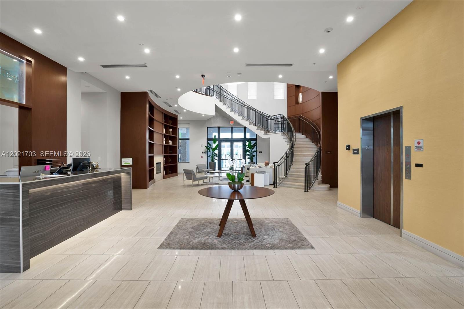 APEX AT PARK CENTRAL COND - Residential