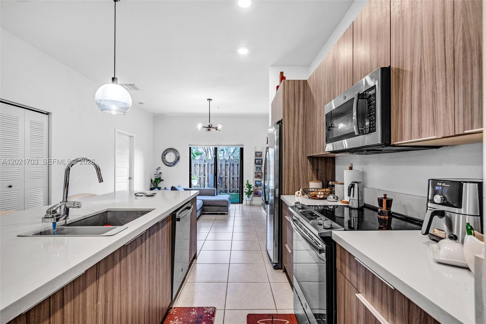 APEX AT PARK CENTRAL COND - Residential