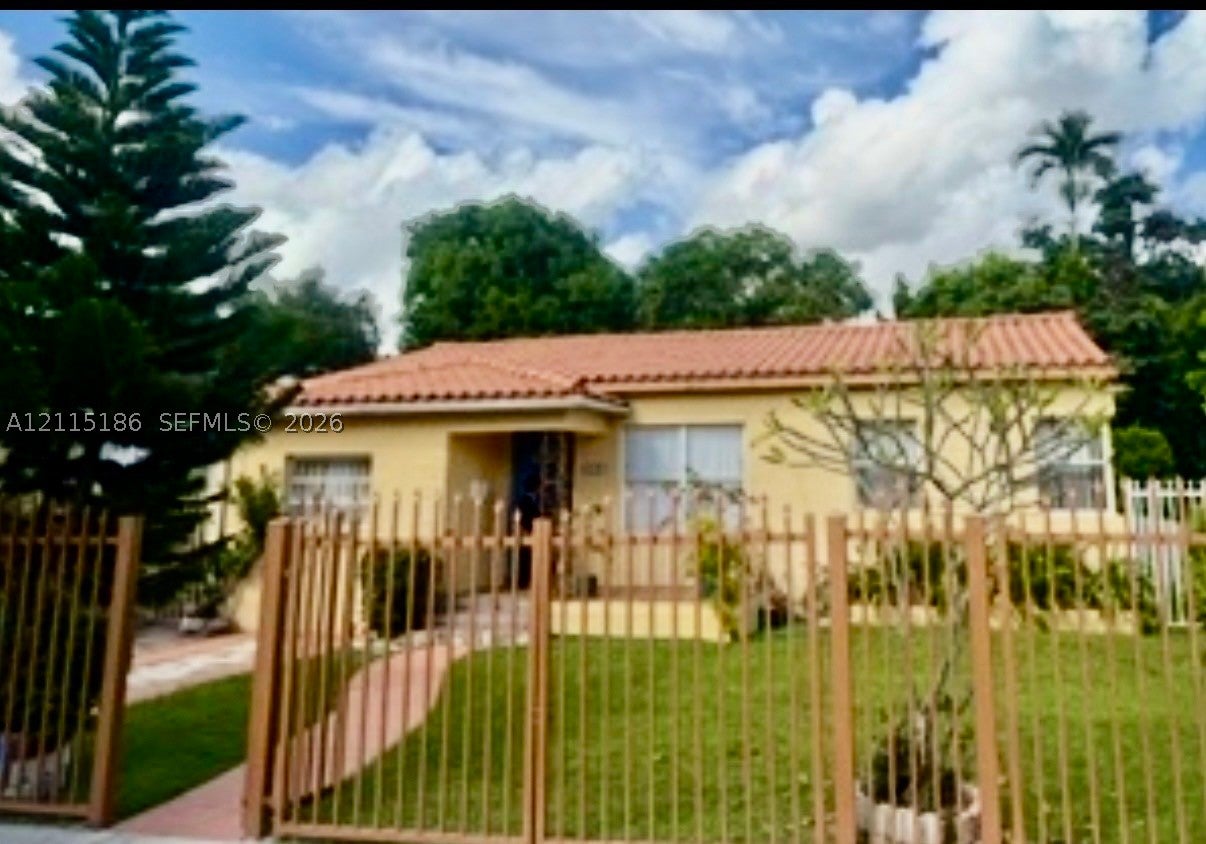 2245 SW 24th Ter