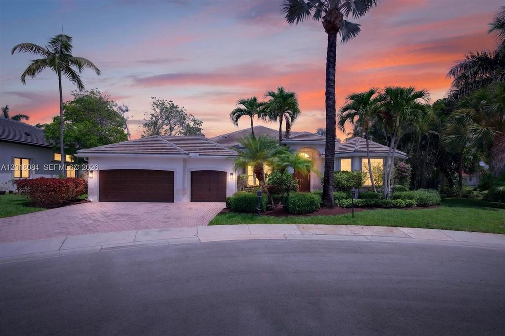 Photo of 2538 Montclaire Ct, Weston, FL 33327 (MLS # A12018084)