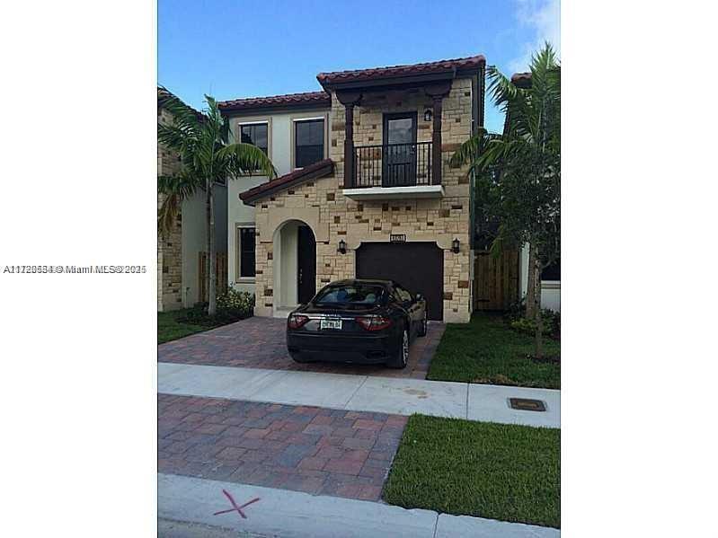Rental Property at 10281 Nw 70th Ln 10281, Doral, Miami-Dade County, Florida - Bedrooms: 4 
Bathrooms: 4  - $4,500 MO.