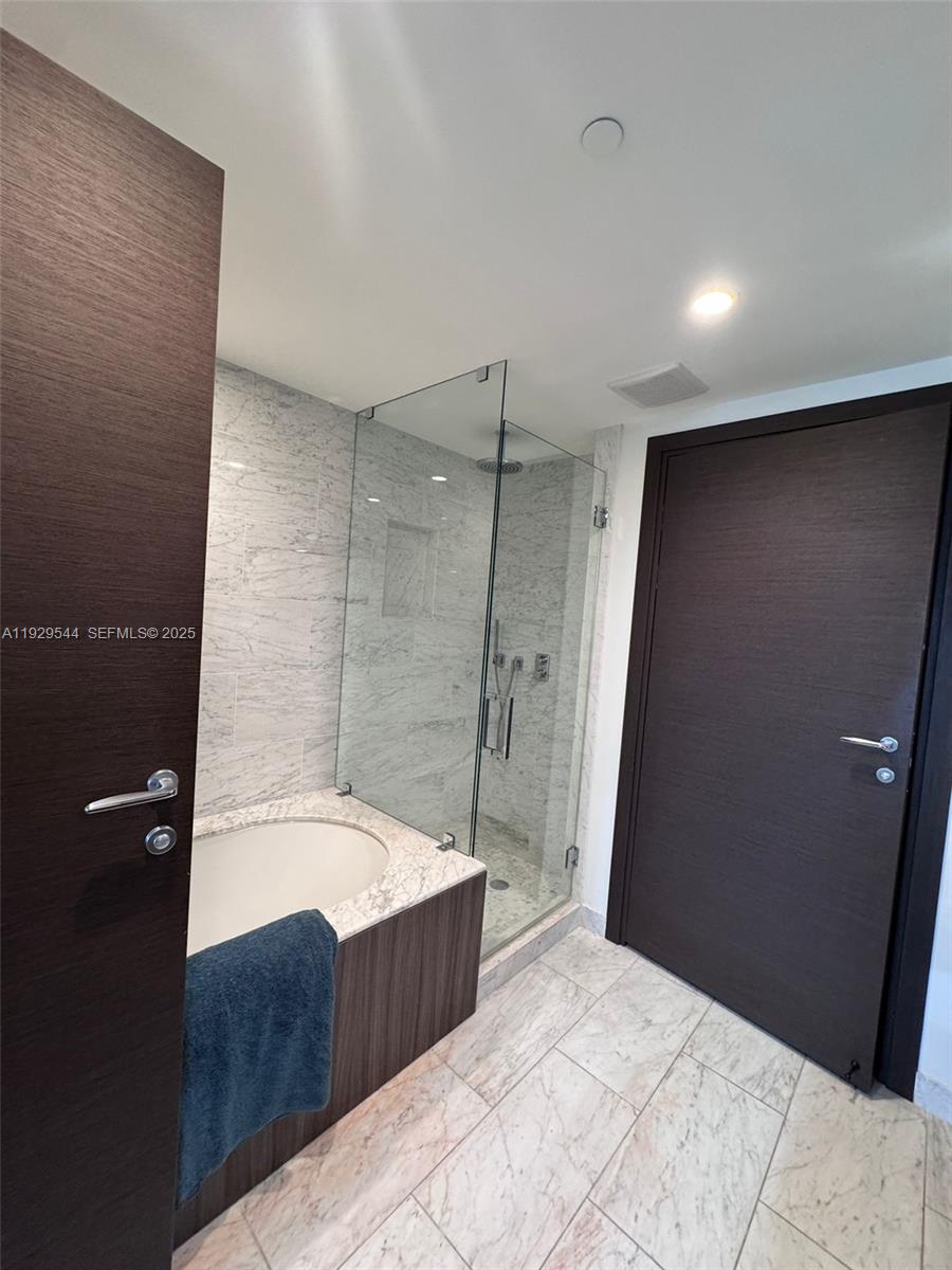 BRICKELL FLATIRON CONDO - Residential Lease