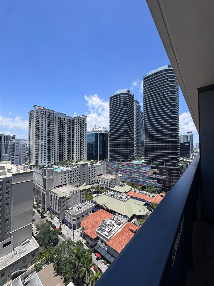 BRICKELL FLATIRON CONDO - Residential Lease