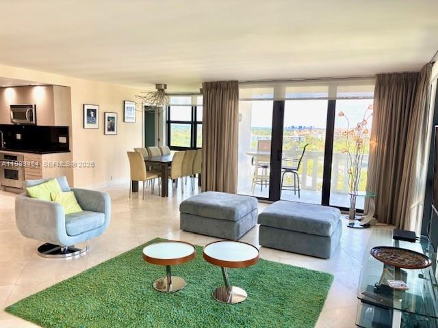 TOWERS OF KEY BISCAYNE CO - Residential