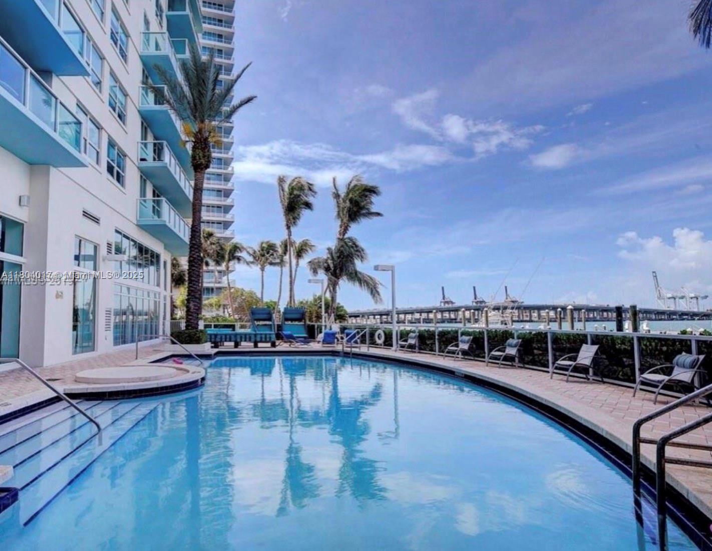 650 West Ave 1206