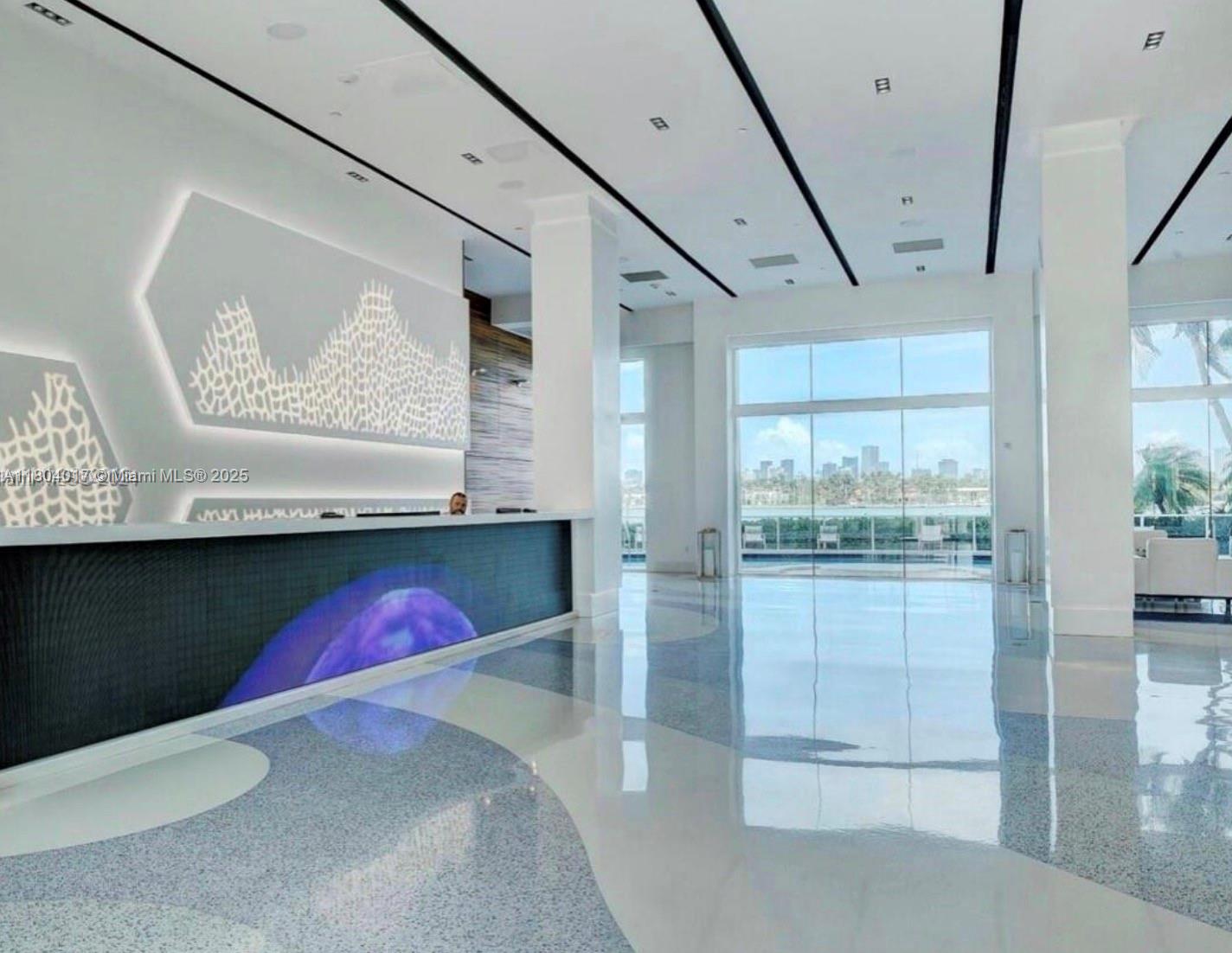 650 West Ave 1206
