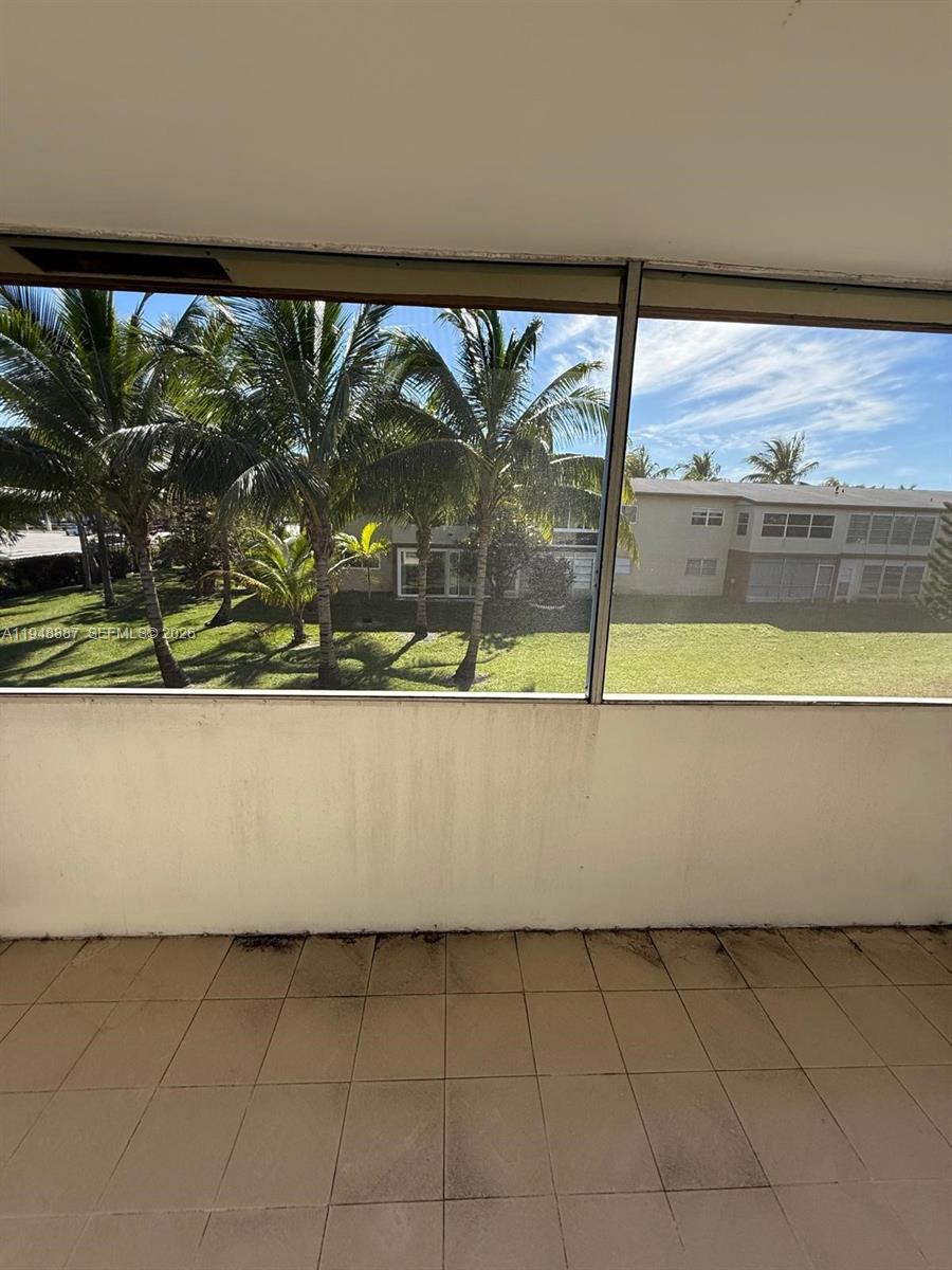 ORIOLE GARDENS 3 CONDO - Residential