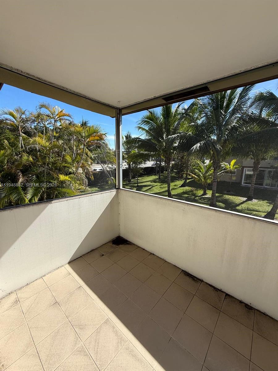 ORIOLE GARDENS 3 CONDO - Residential