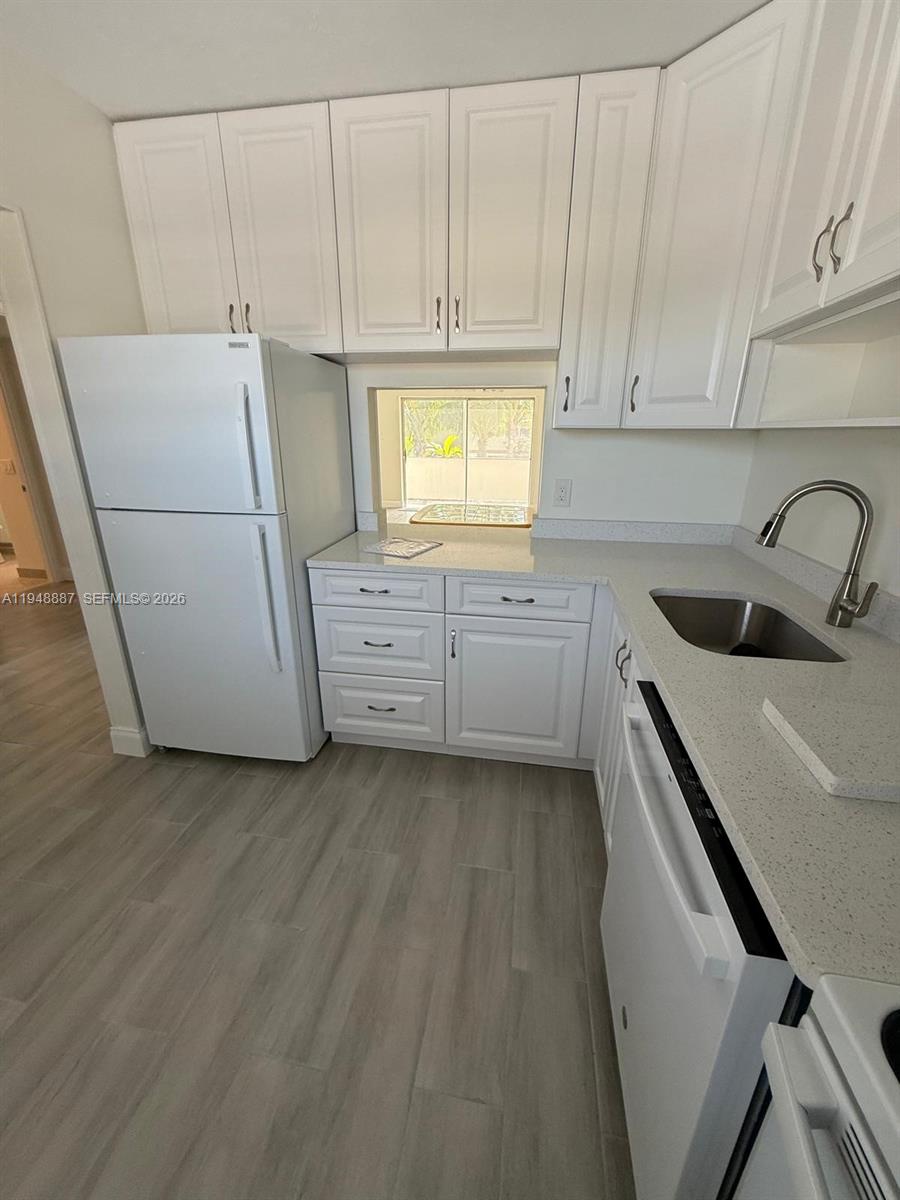 ORIOLE GARDENS 3 CONDO - Residential