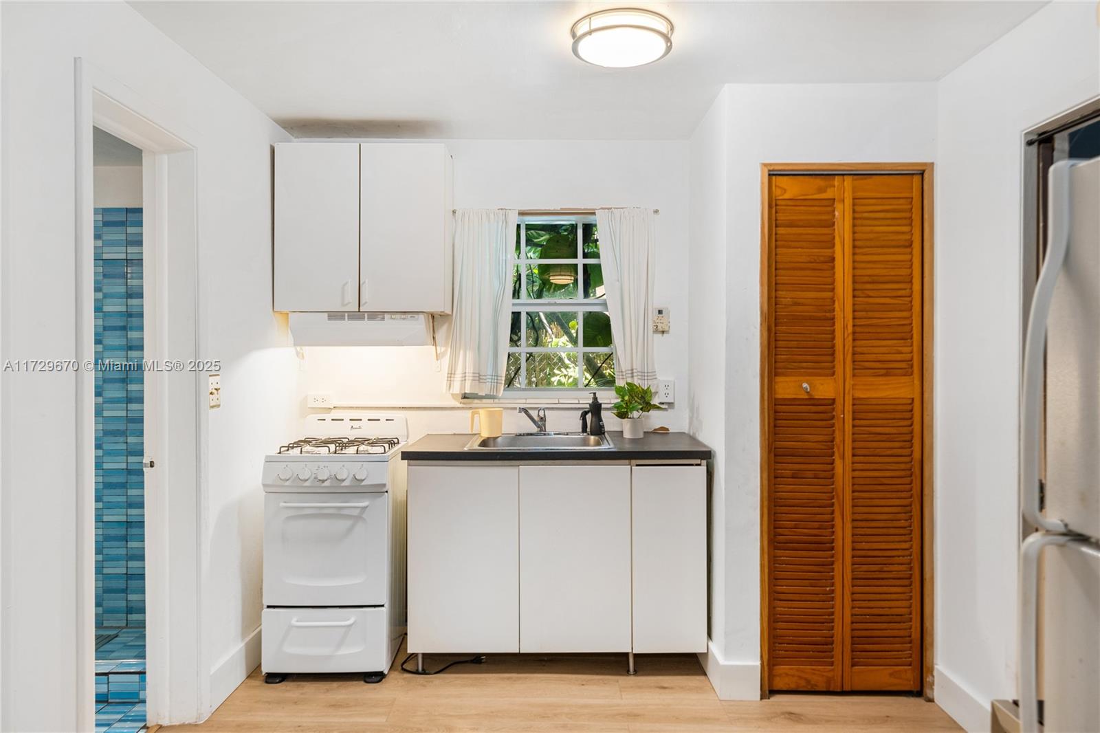 MID GOLF SUB - Residential